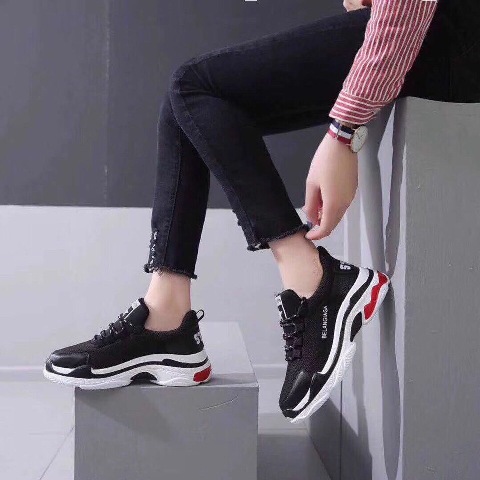 Phụ kiện bất ly thân của tín đồ thời trang