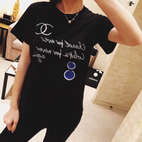 Áo len chưa bao giờ là cũ hay mờ nhạt để một tín đồ có thể lãng quên