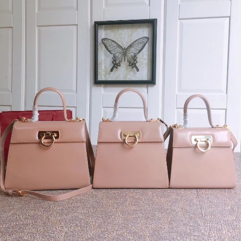 Thắt lưng Chanel thời trang 