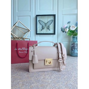 Thắt lưng Gucci ong 
