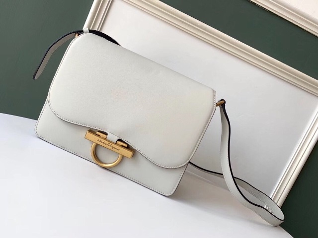 Thắt lưng Gucci ong 