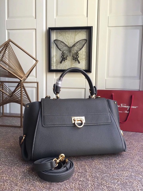 BST VÁY THỜI TRANG NEW HOT XUÂN HÈ  2019