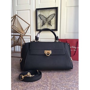 Thắt lưng Gucci đơn giản 