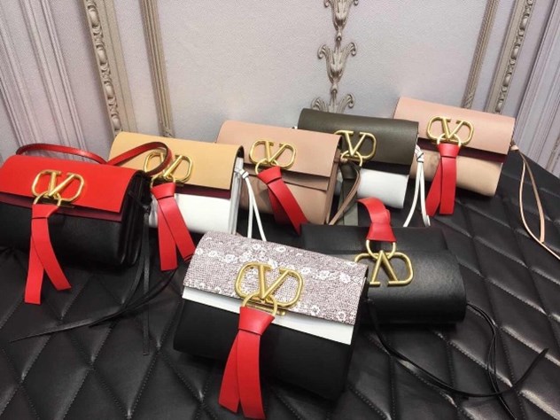 BST GIẦY DÉP SIÊU HOT HIT SUMMER 2018