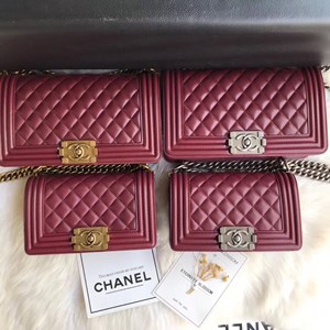 Túi không chỉ là phụ kiện mà nó còn thể hiện phong cách, cá tính của từng người