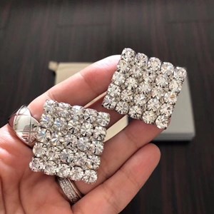 Giầy là bạn thân thiết đối với chúng ta trên mỗi chặng đường