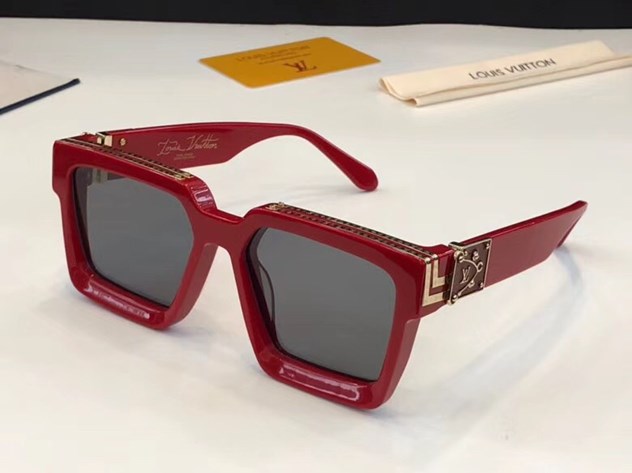 Kính LV đỏ Siêu Cấp 