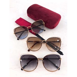 Áo khoác đẹp không chỉ đủ ấm, che chở cơ thể trước cái giá lạnh cảu mùa thời trang thu đông