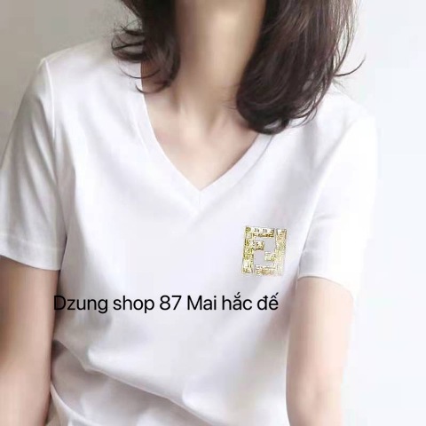 Áo thun cộc tay món đồ quen thuộc vào mùa hè với tất cả các cô gái. Với những cách phối đồ cùng chiếc áo này dưới đây sẽ giúp các nàng thêm tự tin, năng động đón hè.