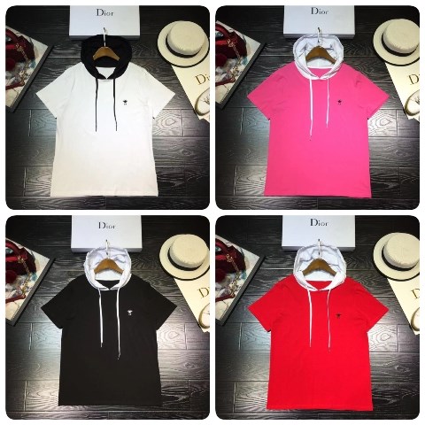 Vẻ đẹp quyến rũ sẽ được phô diễn qua bờ vai thon, vòng một nóng bỏng dưới làn váy mỏng manh.