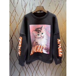 Giầy là bạn thân thiết đối với chúng ta trên mỗi chặng đường