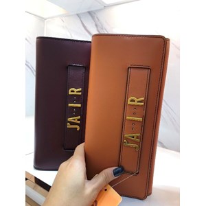 Giầy là bạn thân thiết đối với chúng ta trên mỗi chặng đường