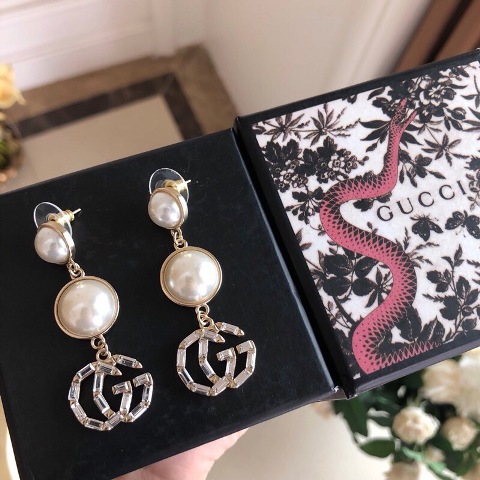Áo len chưa bao giờ là cũ hay mờ nhạt để một tín đồ có thể lãng quên