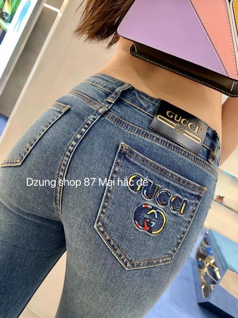  Quần jeans luôn có chỗ đứng trong xu hướng thời trang ở mọi thời kì