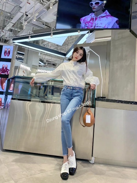  Quần jeans luôn có chỗ đứng trong xu hướng thời trang ở mọi thời kì