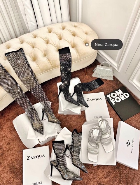 VÁY XUÔNG DÀI ĐIỆU ĐÀ 