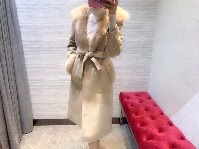 Áo khoác đẹp không chỉ đủ ấm, che chở cơ thể trước cái giá lạnh cảu mùa thời trang thu đông