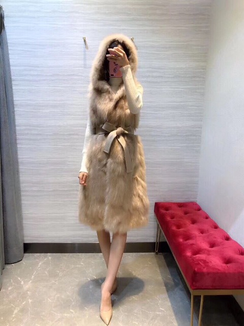 Áo khoác đẹp không chỉ đủ ấm, che chở cơ thể trước cái giá lạnh cảu mùa thời trang thu đông