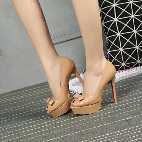 Đồng hồ không chỉ nhắc ta về thời gian mà còn là phụ kiện không thể thiếu