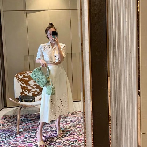 Phụ kiện thời trang là món đồ không thể thiếu đối với Phụ nữ