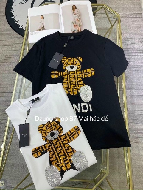 Áo thun cộc tay món đồ quen thuộc vào mùa hè với tất cả các cô gái. Với những cách phối đồ cùng chiếc áo này dưới đây sẽ giúp các nàng thêm tự tin, năng động đón hè.