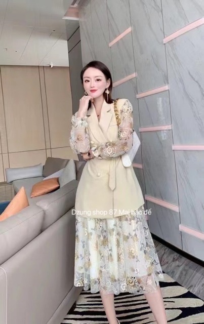 Dẫn đầu xu hướng thời trang mới nhất, Dzung mang đến bộ sưu tập thời trang đằng cấp hàng đầu. Sang trọng và thanh lịch, tối giản nhưng không đơn điệu 