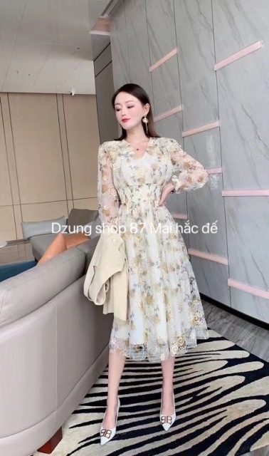 Dẫn đầu xu hướng thời trang mới nhất, Dzung mang đến bộ sưu tập thời trang đằng cấp hàng đầu. Sang trọng và thanh lịch, tối giản nhưng không đơn điệu 