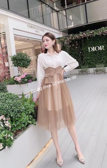 Dẫn đầu xu hướng thời trang mới nhất, Dzung mang đến bộ sưu tập thời trang đằng cấp hàng đầu. Sang trọng và thanh lịch, tối giản nhưng không đơn điệu 