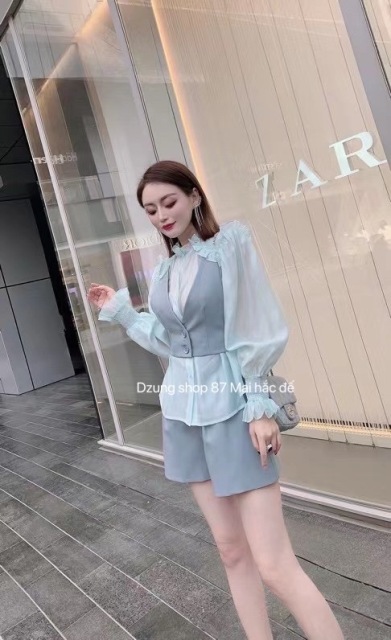 Dẫn đầu xu hướng thời trang mới nhất, Dzung mang đến bộ sưu tập thời trang đằng cấp hàng đầu. Sang trọng và thanh lịch, tối giản nhưng không đơn điệu 