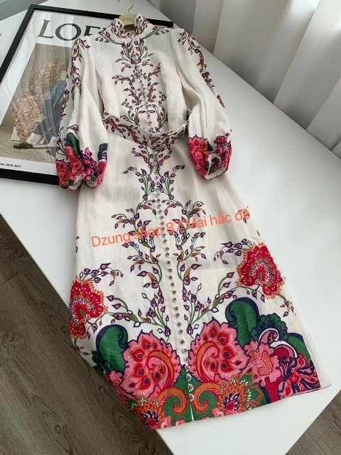 Dẫn đầu xu hướng thời trang mới nhất, Dzung mang đến bộ sưu tập thời trang đằng cấp hàng đầu. Sang trọng và thanh lịch, tối giản nhưng không đơn điệu 