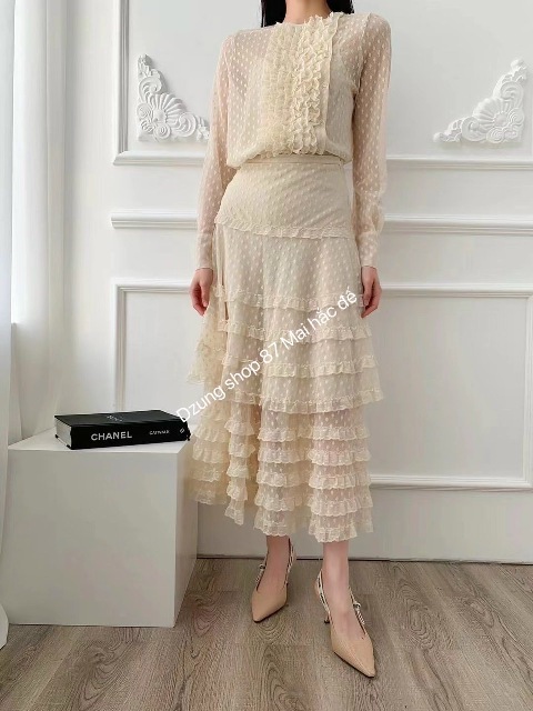 Dẫn đầu xu hướng thời trang mới nhất, Dzung mang đến bộ sưu tập thời trang đằng cấp hàng đầu. Sang trọng và thanh lịch, tối giản nhưng không đơn điệu 