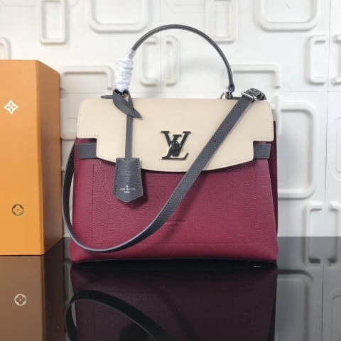 HÀNG CÓ SẴN TẠI SHOP