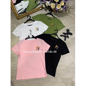 Cuốn hút mọi ánh nhìn khi xuống phố với áo phông sành điệu 