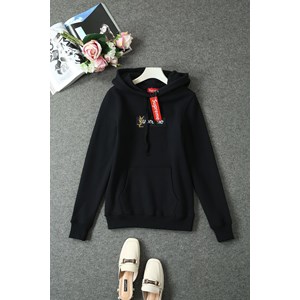 Giầy là bạn thân thiết đối với chúng ta trên mỗi chặng đường