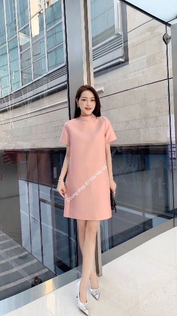 Dẫn đầu xu hướng thời trang mới nhất, Dzung mang đến bộ sưu tập thời trang đằng cấp hàng đầu. Sang trọng và thanh lịch, tối giản nhưng không đơn điệu 