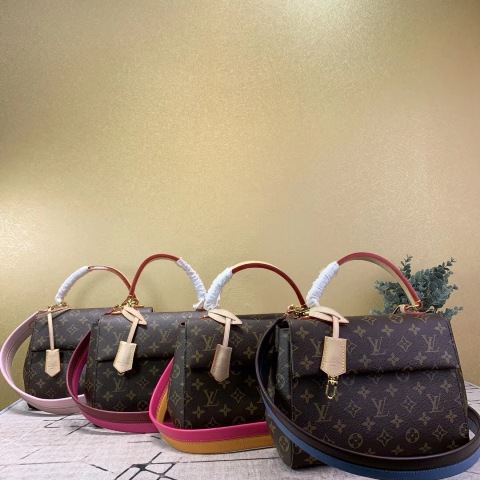 HÀNG CÓ SẴN TẠI SHOP