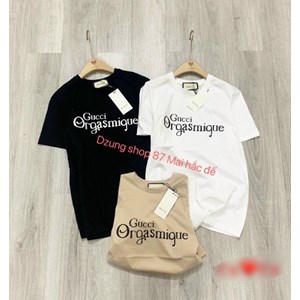 Áo thun cộc tay món đồ quen thuộc vào mùa hè với tất cả các cô gái. Với những cách phối đồ cùng chiếc áo này dưới đây sẽ giúp các nàng thêm tự tin, năng động đón hè.