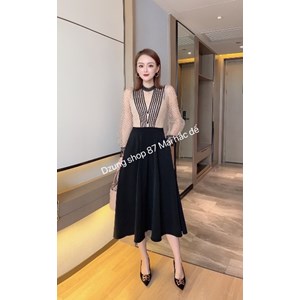 Dẫn đầu xu hướng thời trang mới nhất, Dzung mang đến bộ sưu tập thời trang đằng cấp hàng đầu. Sang trọng và thanh lịch, tối giản nhưng không đơn điệu 