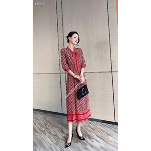 Dẫn đầu xu hướng thời trang mới nhất, Dzung mang đến bộ sưu tập thời trang đằng cấp hàng đầu. Sang trọng và thanh lịch, tối giản nhưng không đơn điệu 