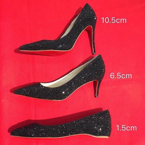 Giầy là bạn thân thiết đối với chúng ta trên mỗi chặng đường