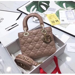 BST VÁY THỜI TRANG NEW HOT XUÂN HÈ  2019