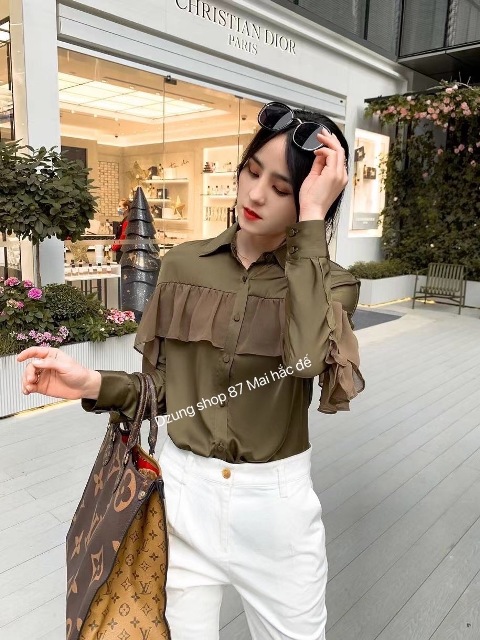 Mỗi mẫu áo sơ mi nữ đẹp 2021 đều đem đến cho người mặc nét thanh tao, nhã nhặn và lịch sự.