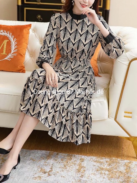 Dẫn đầu xu hướng thời trang mới nhất, Dzung mang đến bộ sưu tập thời trang đằng cấp hàng đầu. Sang trọng và thanh lịch, tối giản nhưng không đơn điệu 