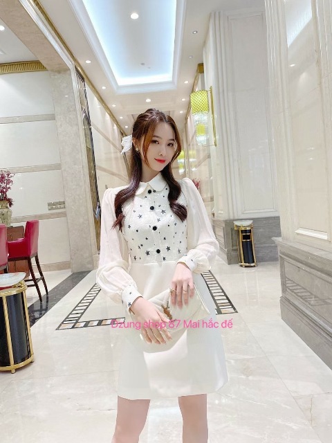 Dẫn đầu xu hướng thời trang mới nhất, Dzung mang đến bộ sưu tập thời trang đằng cấp hàng đầu. Sang trọng và thanh lịch, tối giản nhưng không đơn điệu 