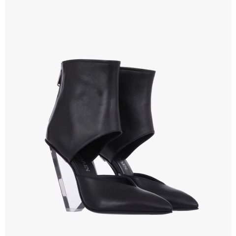 GUỐC CỔ CAO QUAI TRONG 