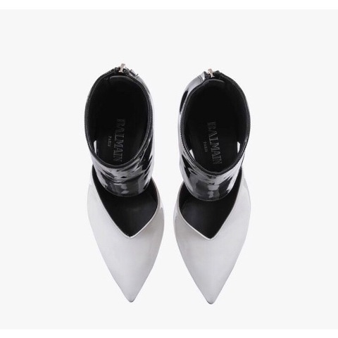 GUỐC CỔ CAO QUAI TRONG 