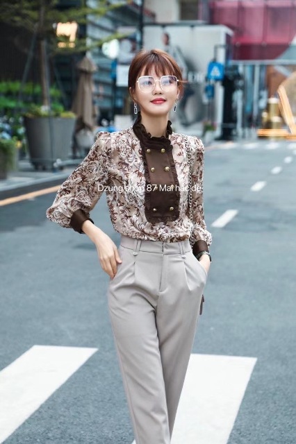 Mỗi mẫu áo sơ mi nữ đẹp 2021 đều đem đến cho người mặc nét thanh tao, nhã nhặn và lịch sự.