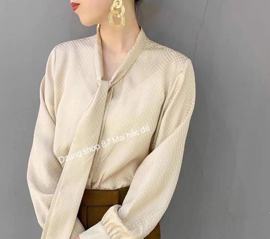 Mỗi mẫu áo sơ mi nữ đẹp 2021 đều đem đến cho người mặc nét thanh tao, nhã nhặn và lịch sự.