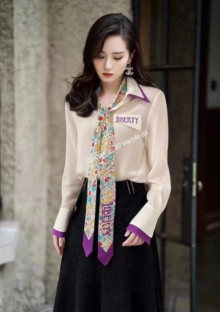 Áo sơ mi  tuy đơn giản nhưng lại mang nhiều ý nghĩa sâu sắc trong mỗi trường hợp khác nhau, những ý nghĩa đó đều để lại ấn tượng đối với cả người mặc lẫn người ngắm.