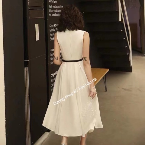 Dẫn đầu xu hướng thời trang mới nhất, Dzung mang đến bộ sưu tập thời trang đằng cấp hàng đầu. Sang trọng và thanh lịch, tối giản nhưng không đơn điệu 